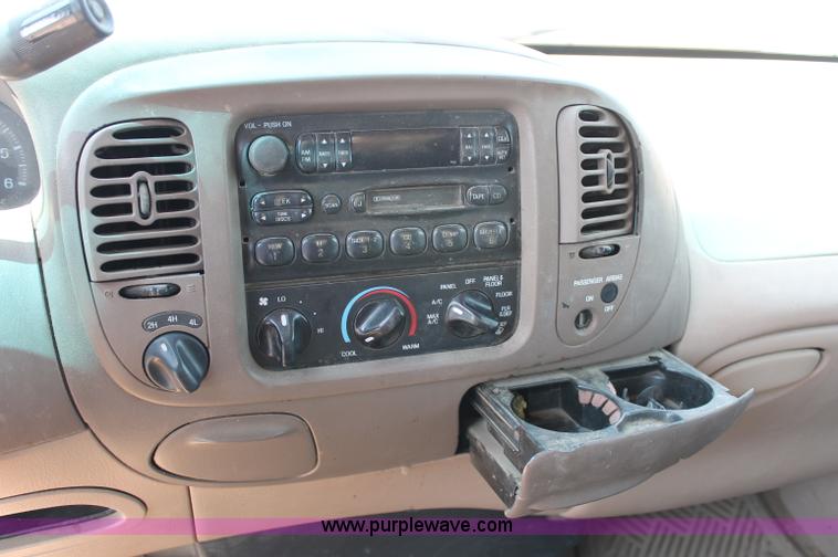 image for item L9916 1997 Ford F150 XLT SuperCab pickup truck