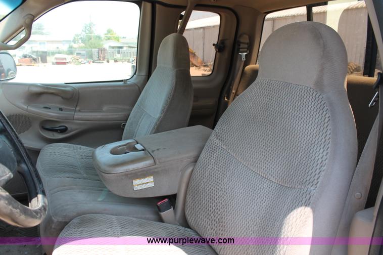 image for item L9916 1997 Ford F150 XLT SuperCab pickup truck