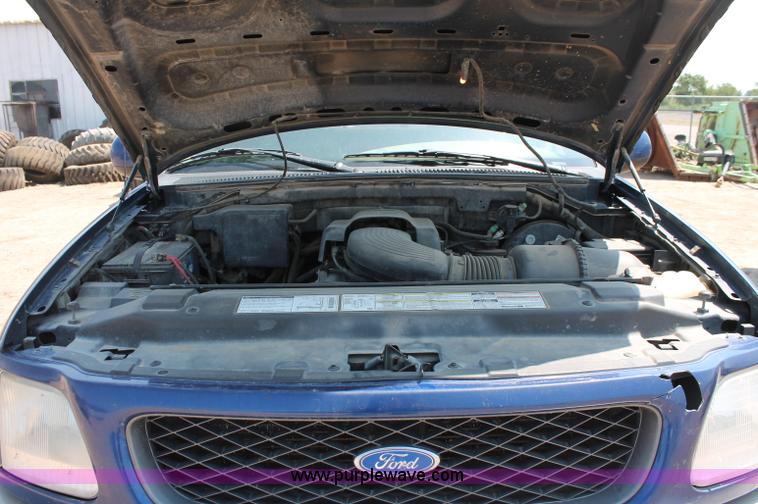 image for item L9916 1997 Ford F150 XLT SuperCab pickup truck