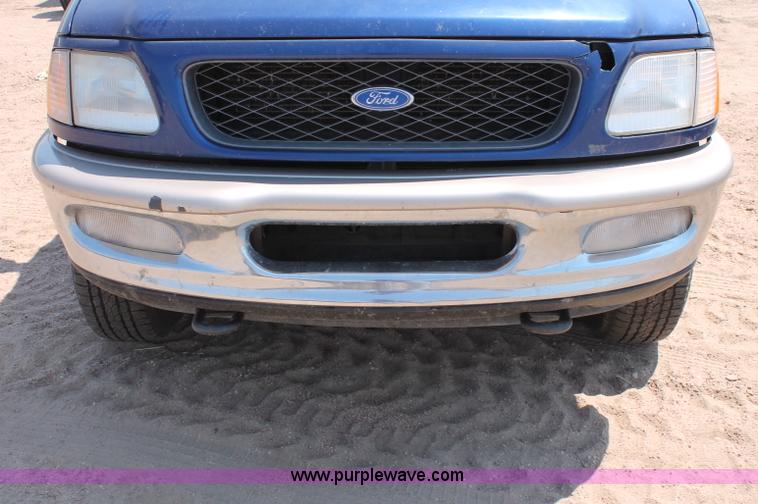 image for item L9916 1997 Ford F150 XLT SuperCab pickup truck