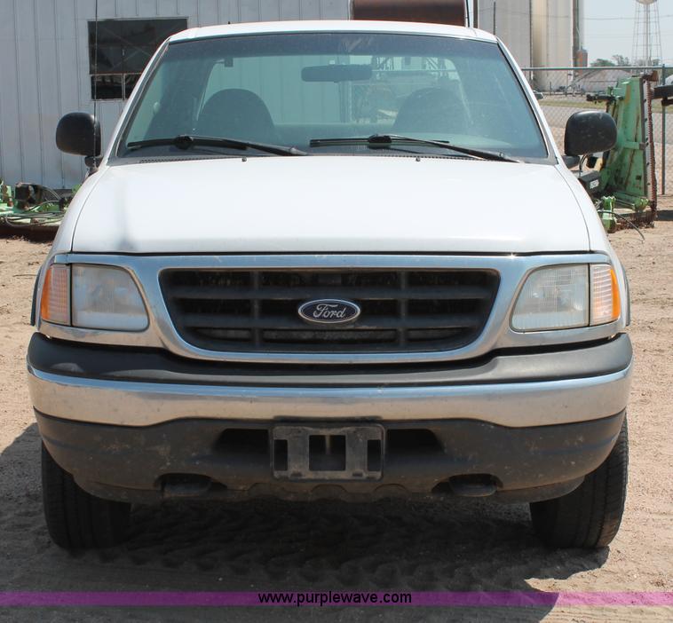image for item L9917 2000 Ford F150 XL SuperCab pickup truck