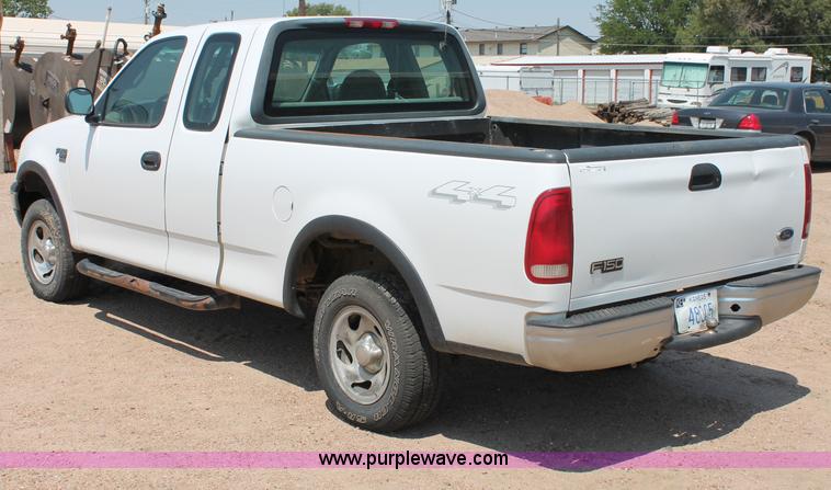 image for item L9917 2000 Ford F150 XL SuperCab pickup truck