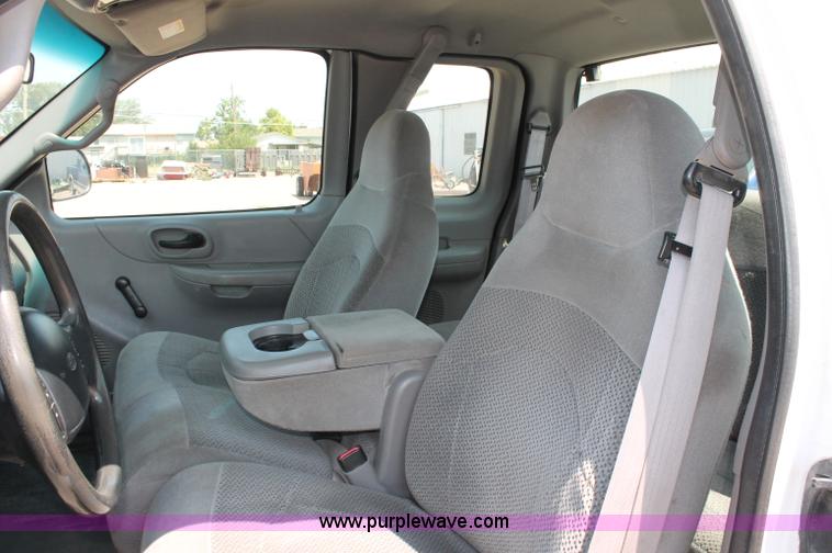 image for item L9917 2000 Ford F150 XL SuperCab pickup truck