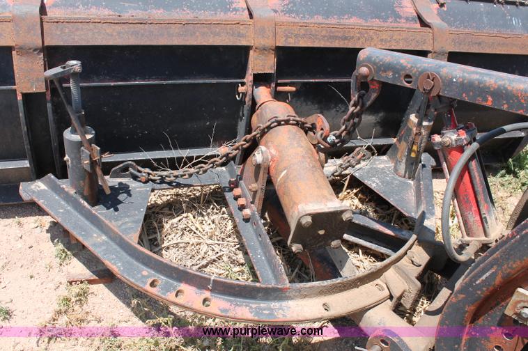 image for item L9918 1981 International S1700 dump truck