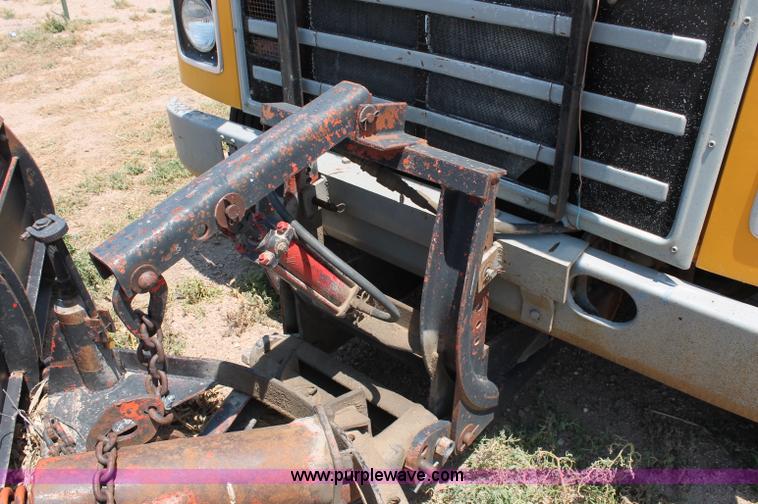 image for item L9918 1981 International S1700 dump truck