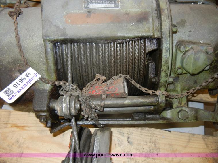 image for item M9616 500 lb pneumatic winch