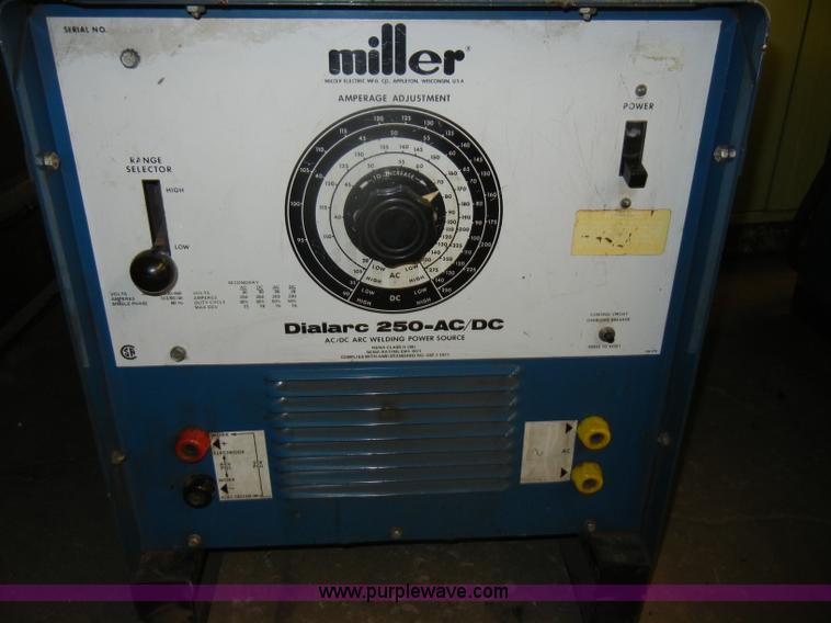 image for item M9618 Miller Dialarc 250 AC/DC arc welder