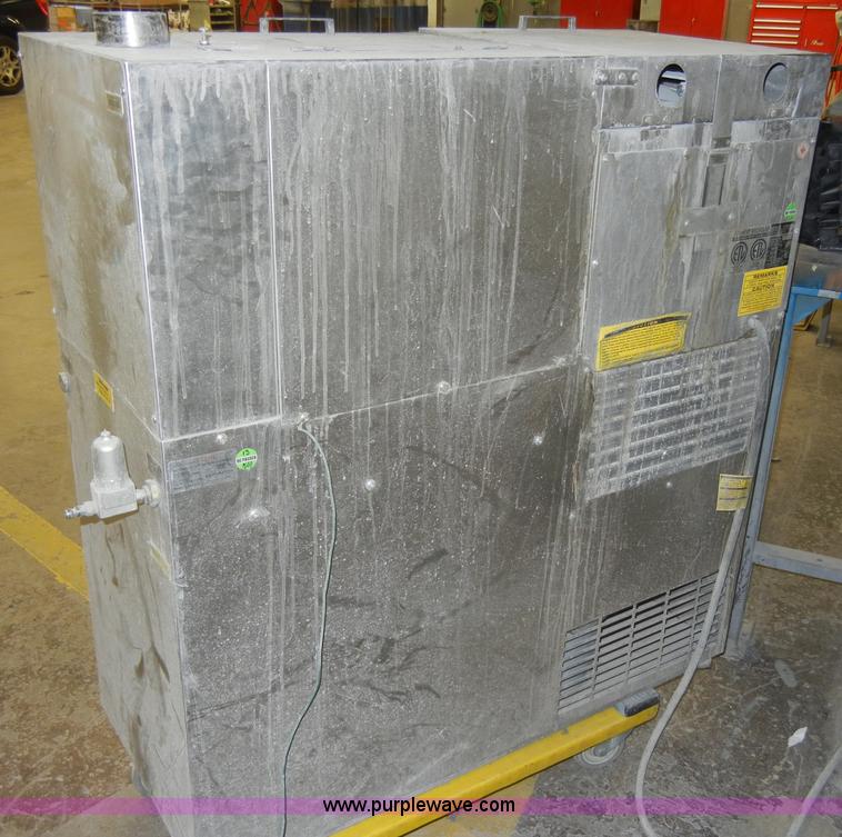 image for item M9635 2003 Uni-ram solvent recycler and gun washer