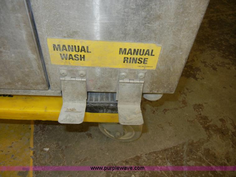 image for item M9635 2003 Uni-ram solvent recycler and gun washer