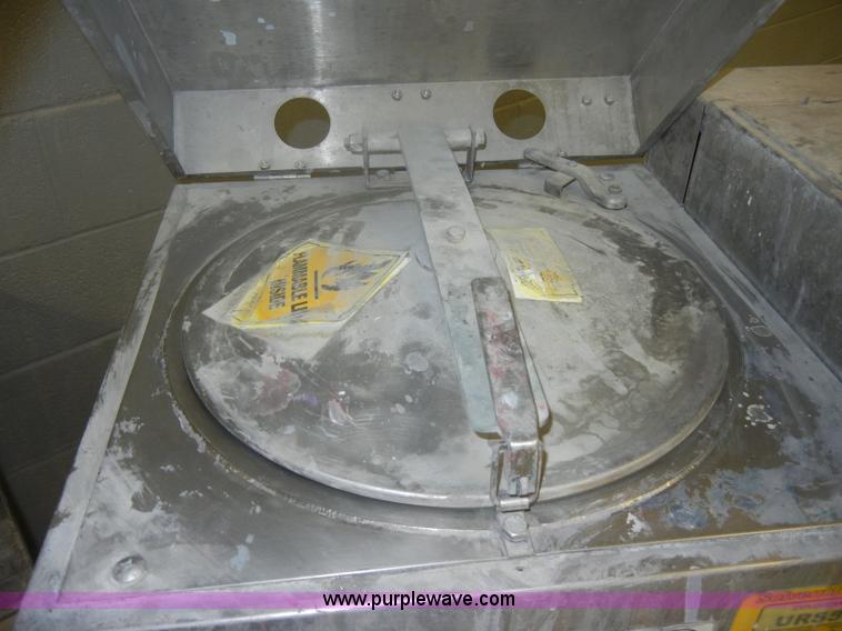 image for item M9635 2003 Uni-ram solvent recycler and gun washer