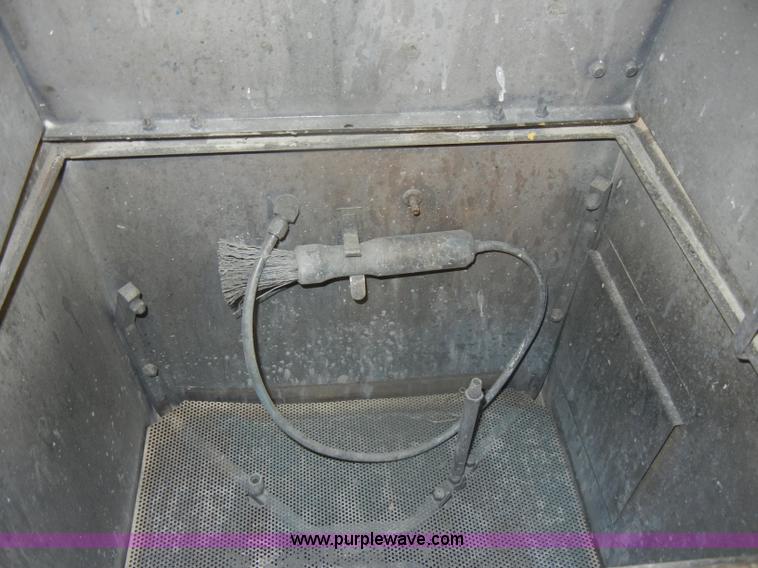 image for item M9635 2003 Uni-ram solvent recycler and gun washer