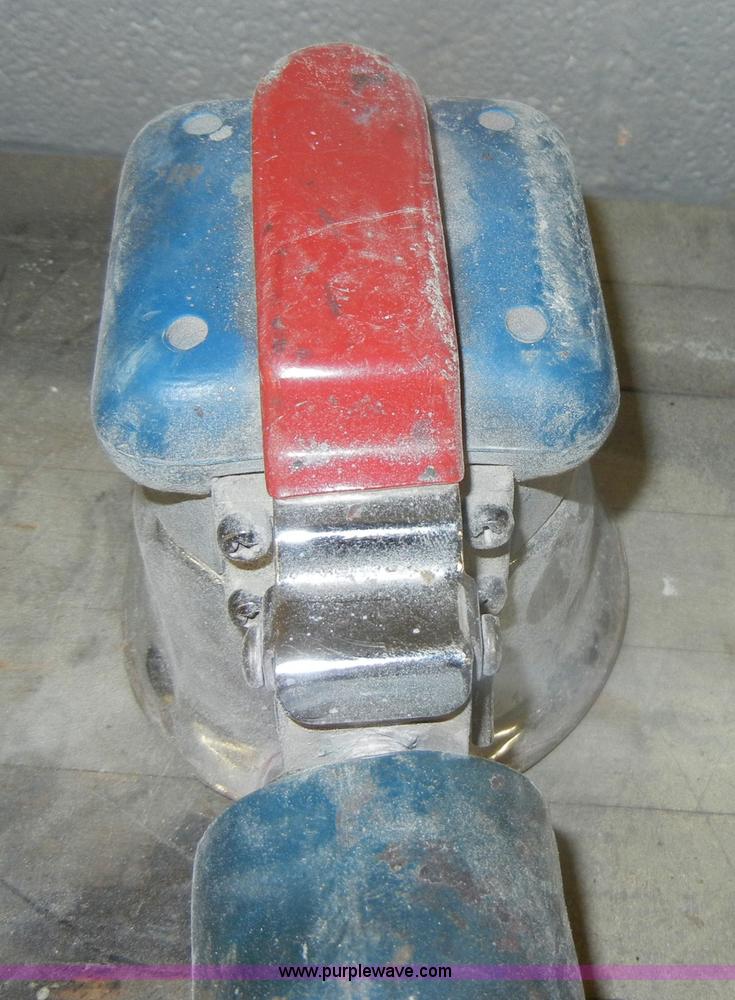 image for item M9637 (4) pneumatic air sanders