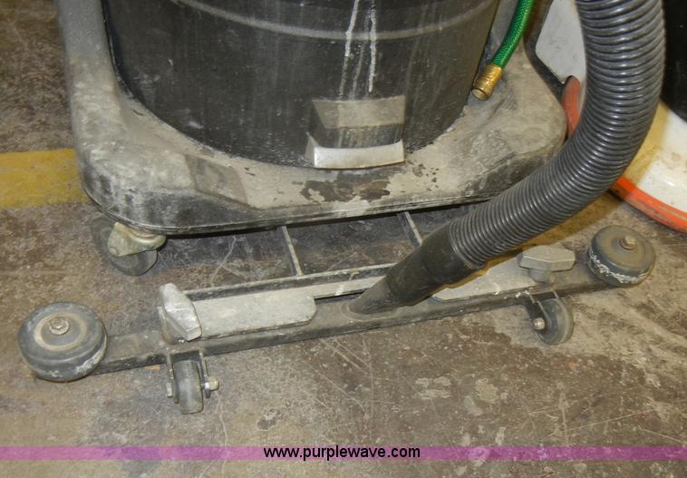 image for item M9641 (3) assorted floor cleaning units