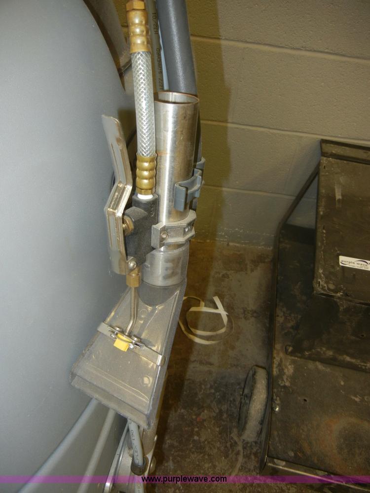 image for item M9641 (3) assorted floor cleaning units