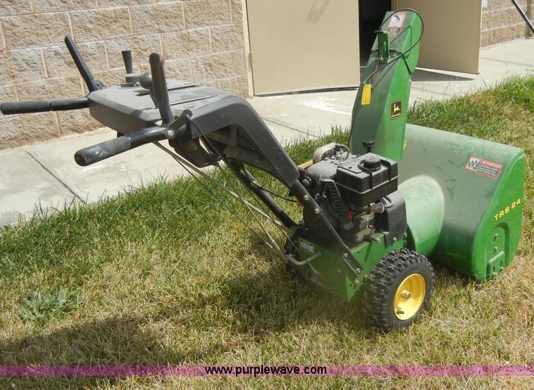 image for item M9684 John Deere TRS 24 snow blower