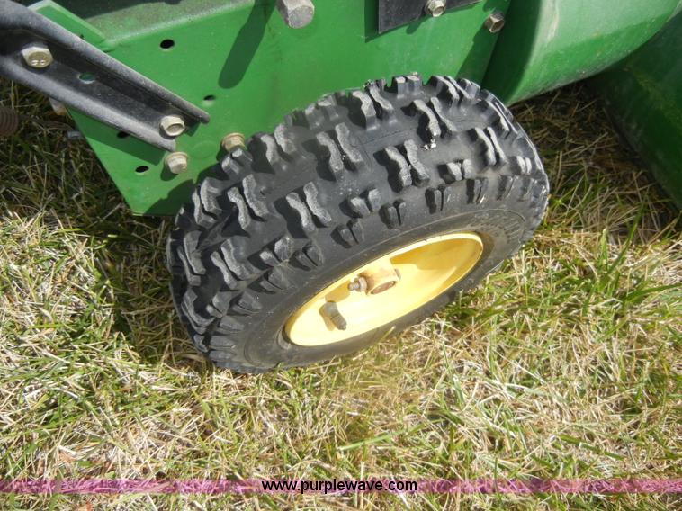 image for item M9684 John Deere TRS 24 snow blower