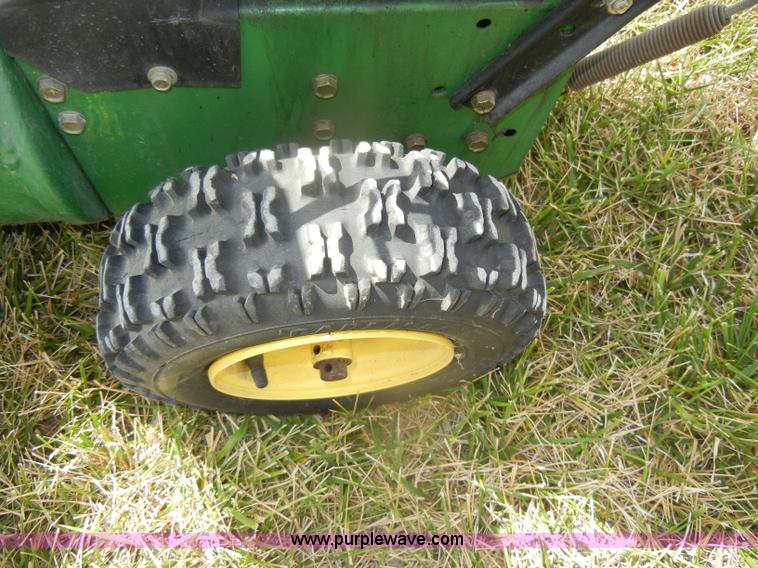 image for item M9684 John Deere TRS 24 snow blower