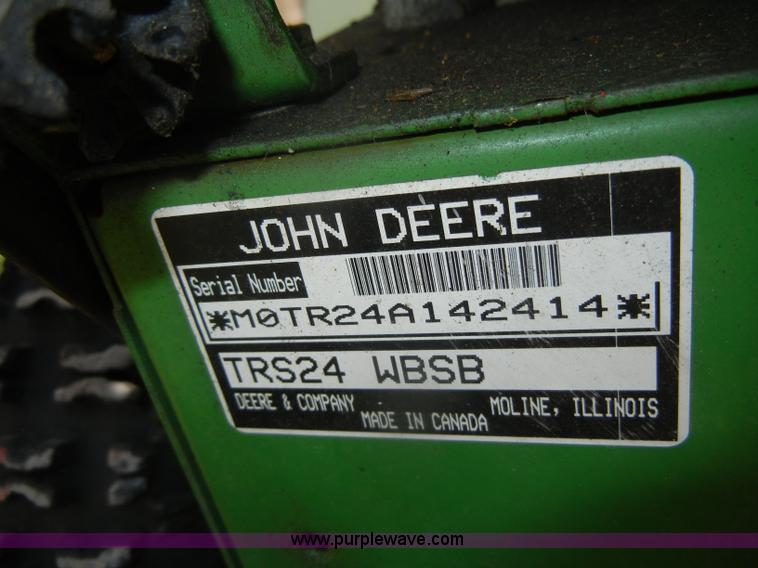 image for item M9684 John Deere TRS 24 snow blower