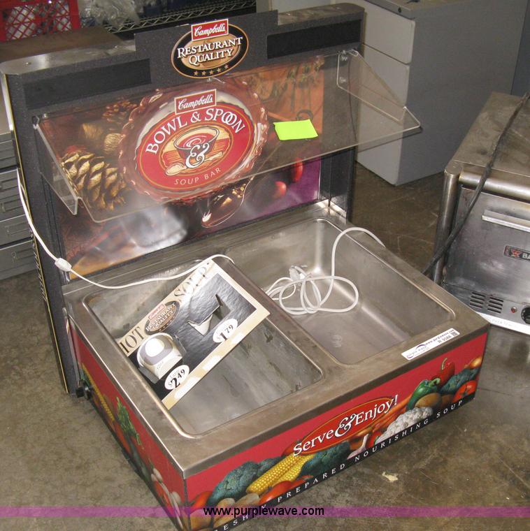 image for item R9588 Assorted restaurant equipment