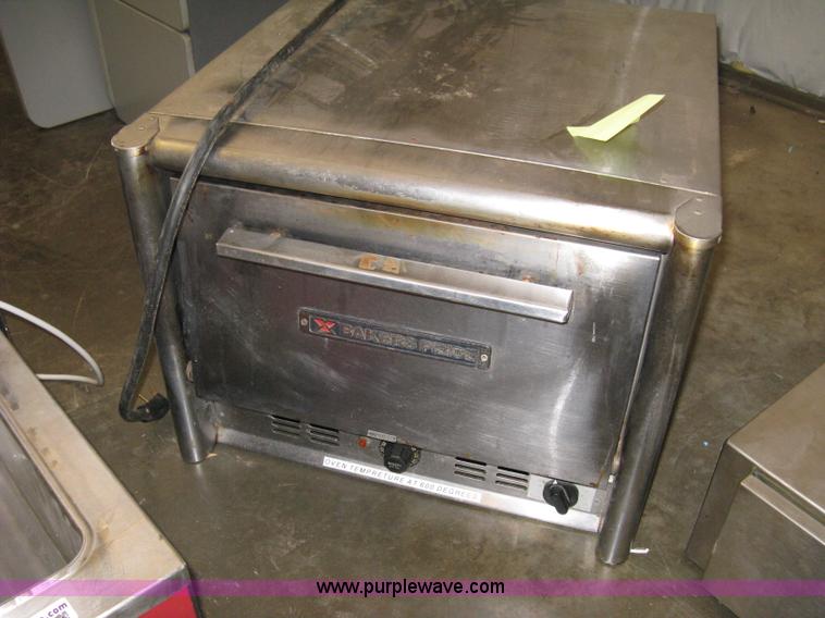 image for item R9588 Assorted restaurant equipment