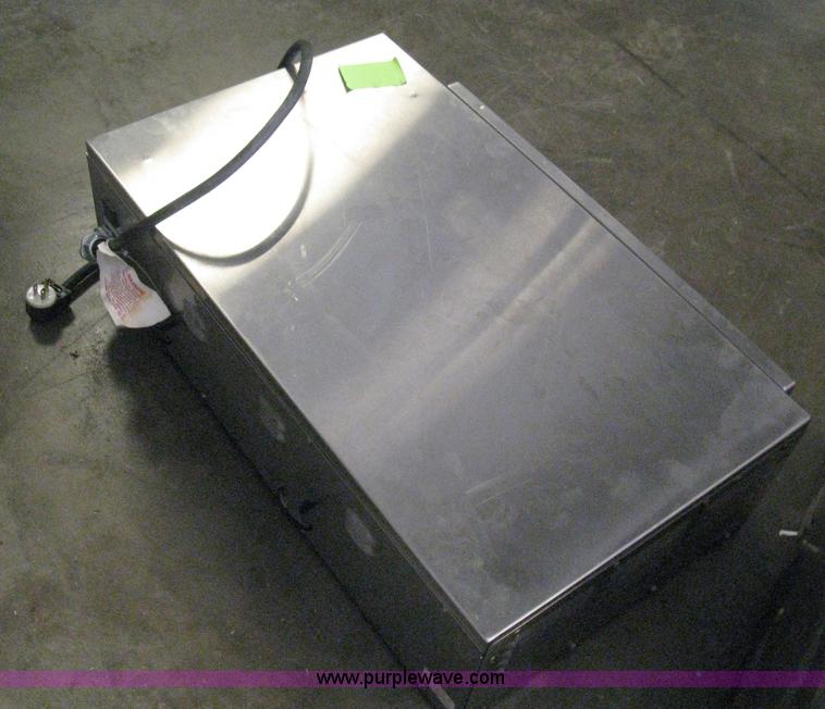 image for item R9588 Assorted restaurant equipment