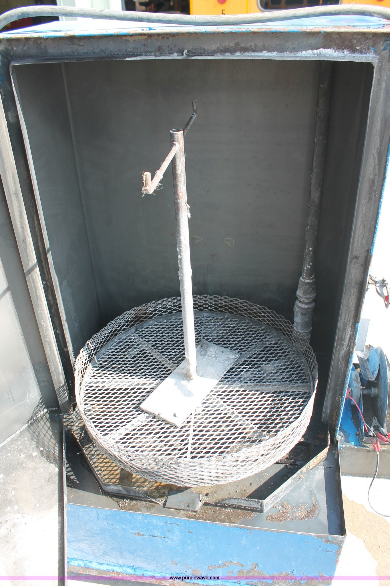Direct Equipment Company parts washer in Chapman, KS Item C2716 sold Purple Wave