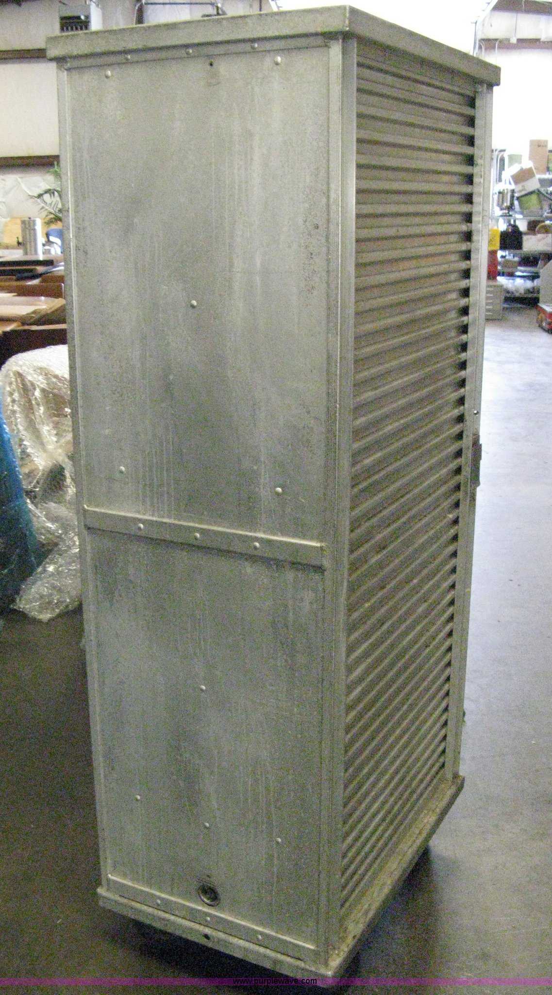 Assorted restaurant equipment in Wichita, KS Item R9582 sold Purple