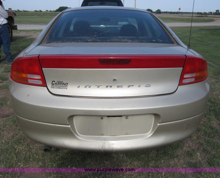 image for item A3884 2001 Dodge Intrepid SE
