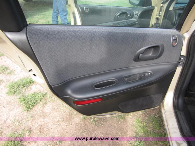 image for item A3884 2001 Dodge Intrepid SE