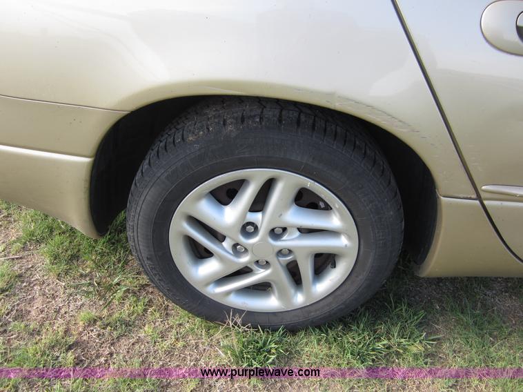 image for item A3884 2001 Dodge Intrepid SE