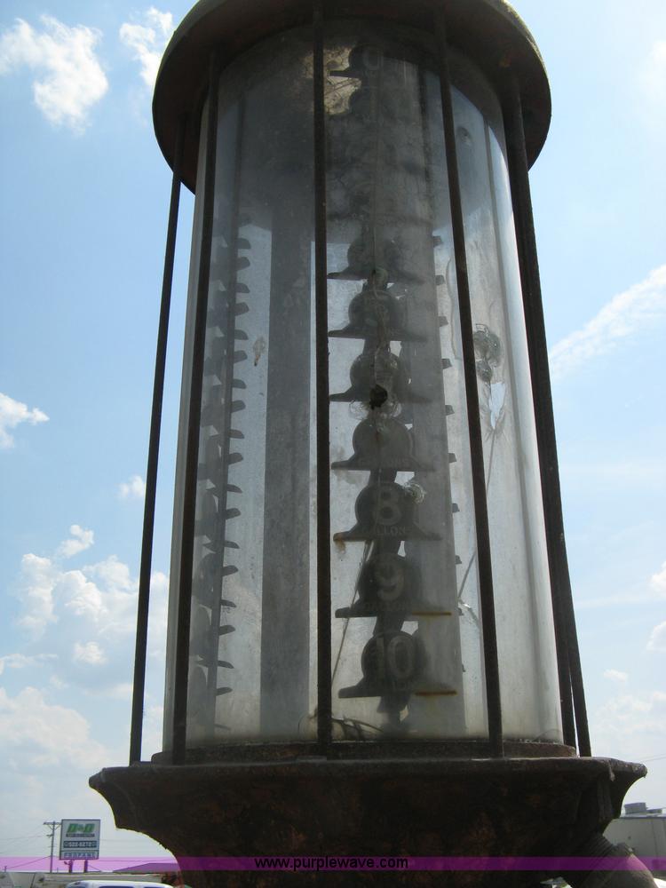 image for item A6486 Vintage gas pump