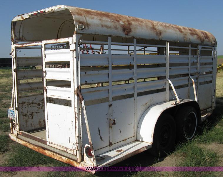 image for item A6492 1978 Hale tandem axle stock trailer