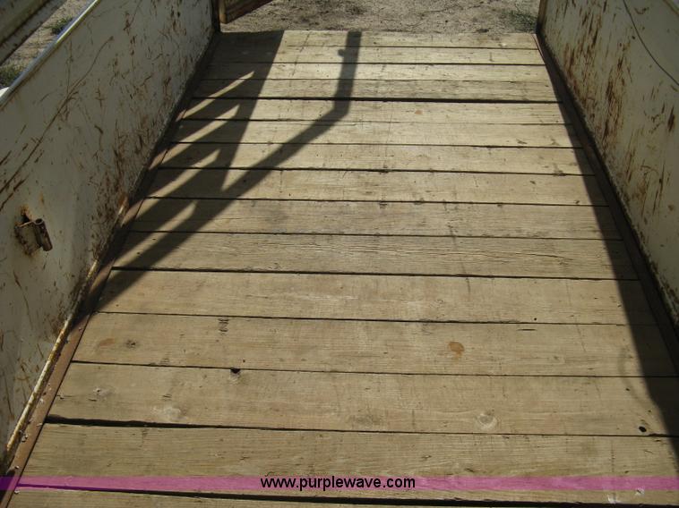 image for item A6492 1978 Hale tandem axle stock trailer