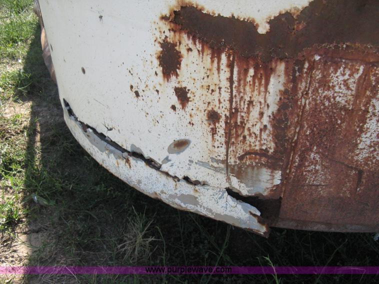 image for item A6492 1978 Hale tandem axle stock trailer