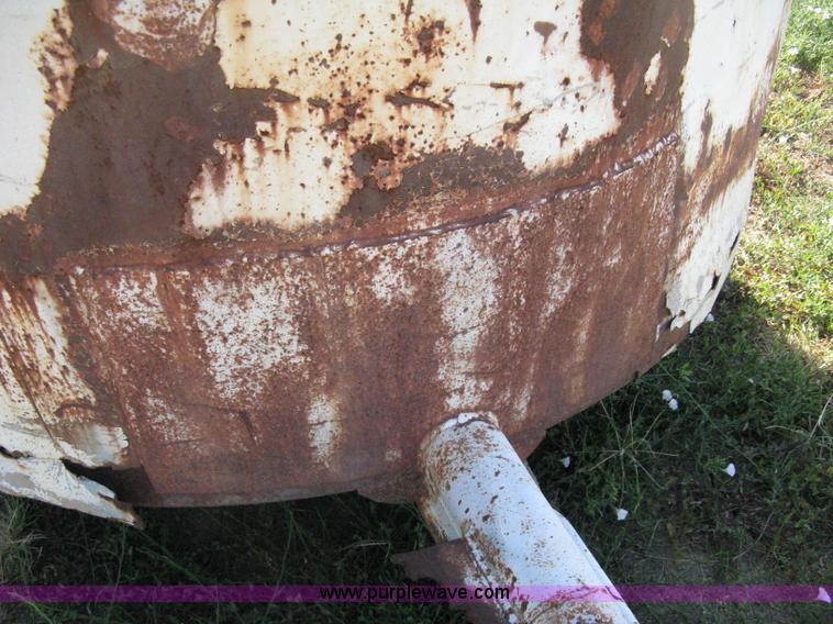 image for item A6492 1978 Hale tandem axle stock trailer