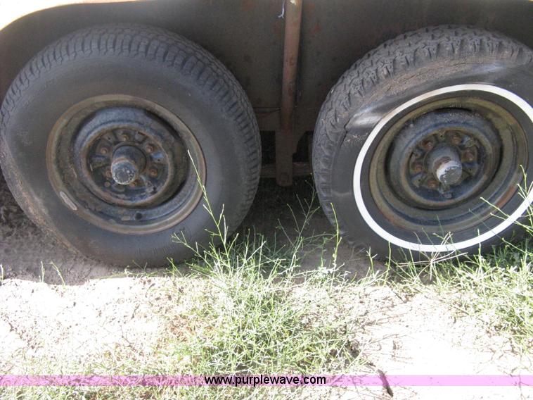 image for item A6492 1978 Hale tandem axle stock trailer