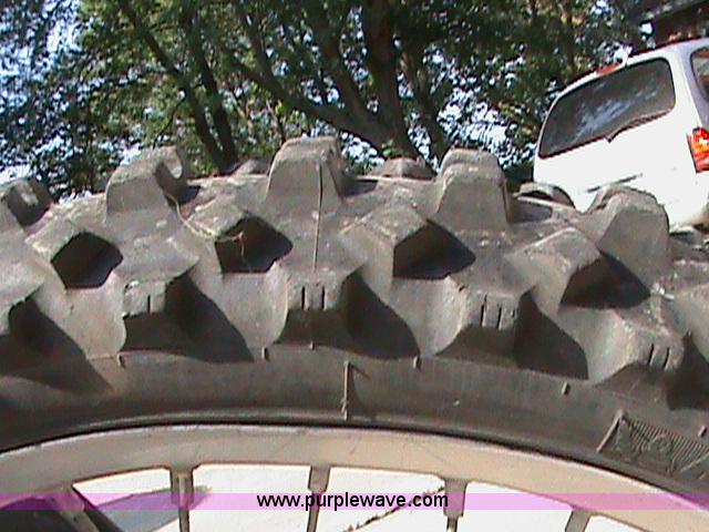 image for item B1274 1999 Yamaha YZ250 dirt bike