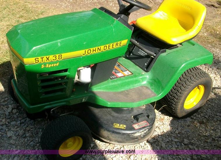 John Deere STX38 lawn mower in Wamego, KS Item B1432 sold Purple Wave