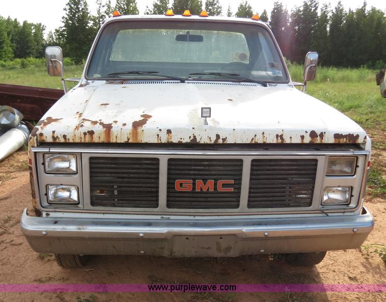 image for item B2437 1985 GMC C3500 pickup truck