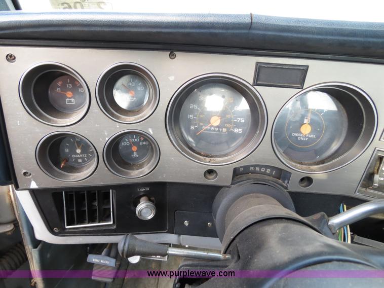 image for item B2437 1985 GMC C3500 pickup truck