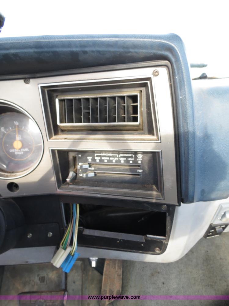 image for item B2437 1985 GMC C3500 pickup truck