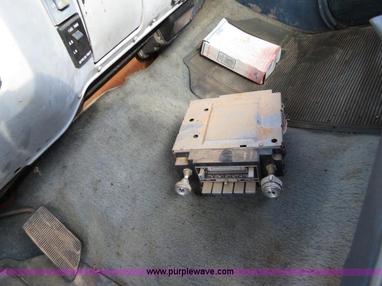 image for item B2437 1985 GMC C3500 pickup truck