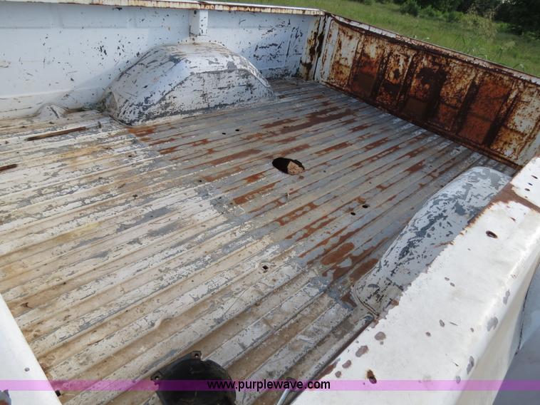 image for item B2437 1985 GMC C3500 pickup truck