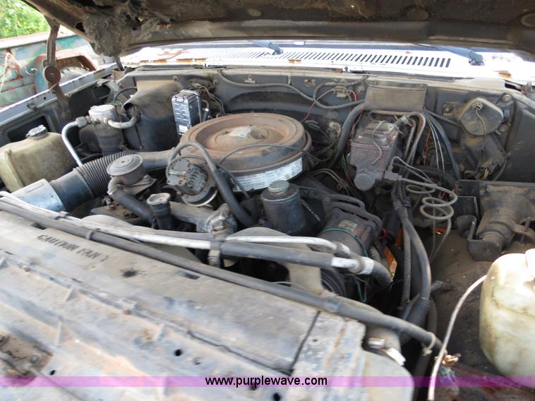 image for item B2437 1985 GMC C3500 pickup truck