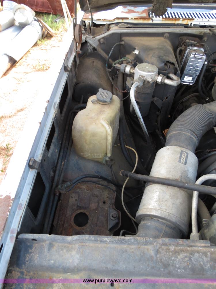 image for item B2437 1985 GMC C3500 pickup truck