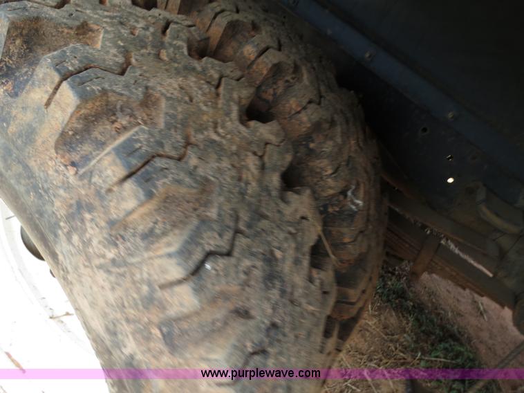 image for item B2437 1985 GMC C3500 pickup truck