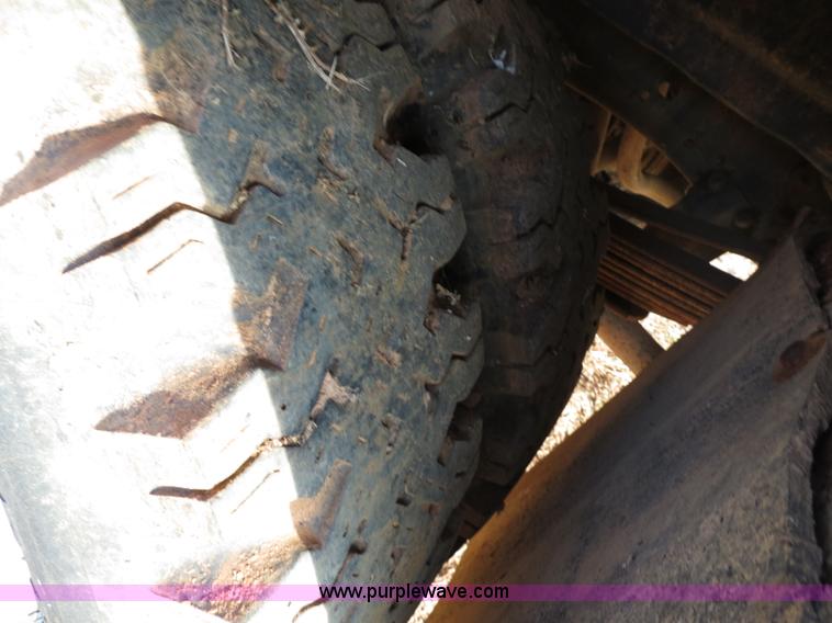 image for item B2437 1985 GMC C3500 pickup truck