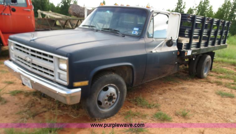 image for item B2438 1988 Chevrolet C3500 stake truck