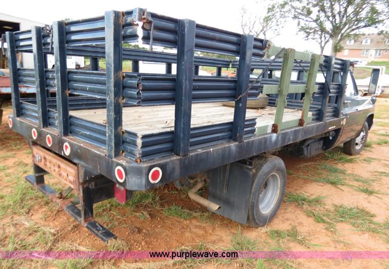 image for item B2438 1988 Chevrolet C3500 stake truck