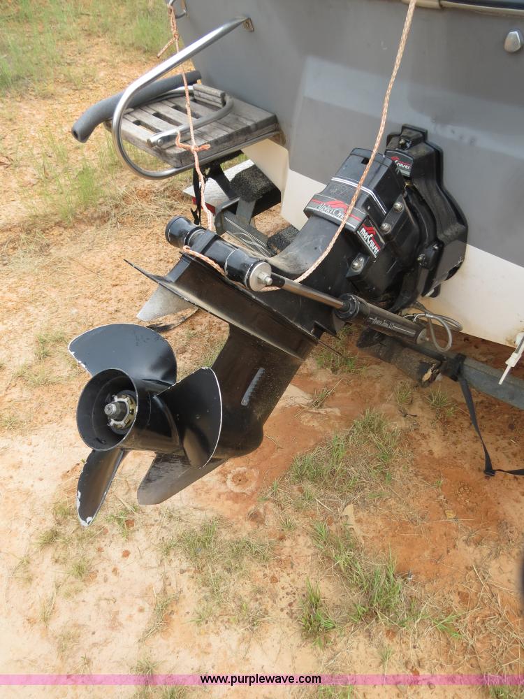 image for item B2451 1987 Invader 18'8" boat